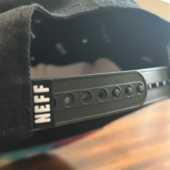 NEFF ADJUSTABLE HATS unisex.. - Picture 9 of 9
